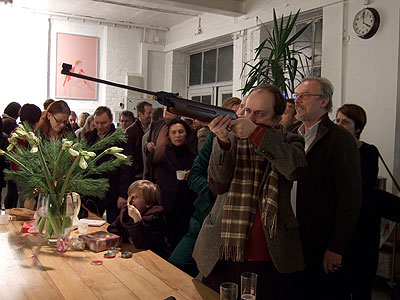 glitterballshooting feinkunstraum 2008